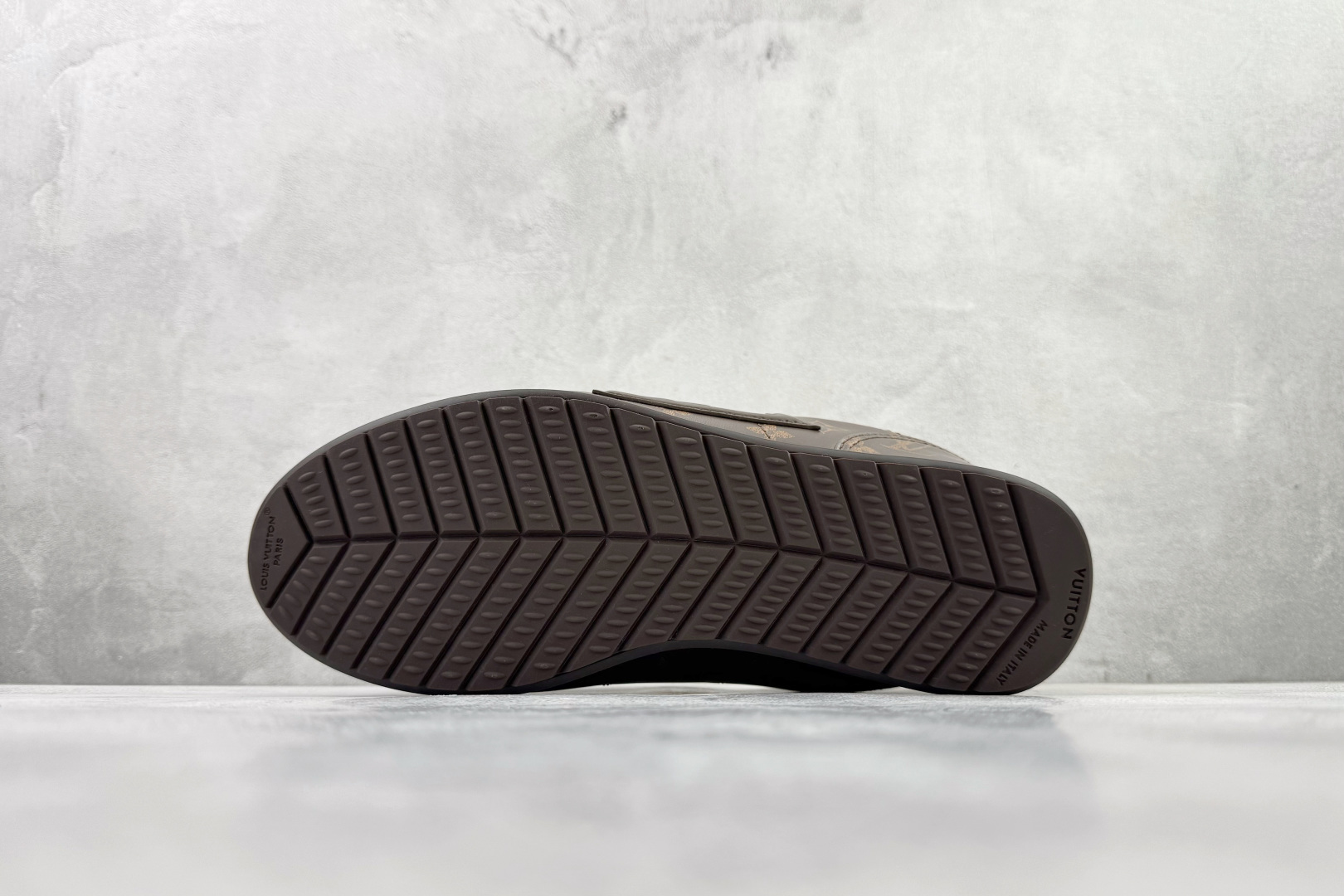 LOUIS VUITTx Nigo 联名款 FW25 Buttersoft 深棕色 1AIKV7