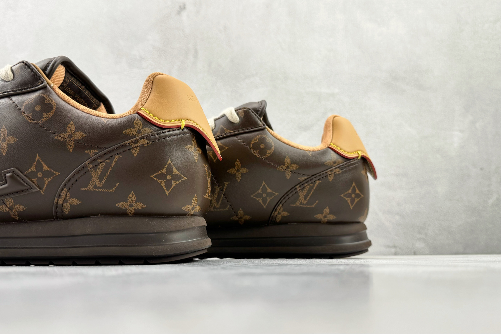 LOUIS VUITTx Nigo 联名款 FW25 Buttersoft 深棕色 1AIKV7