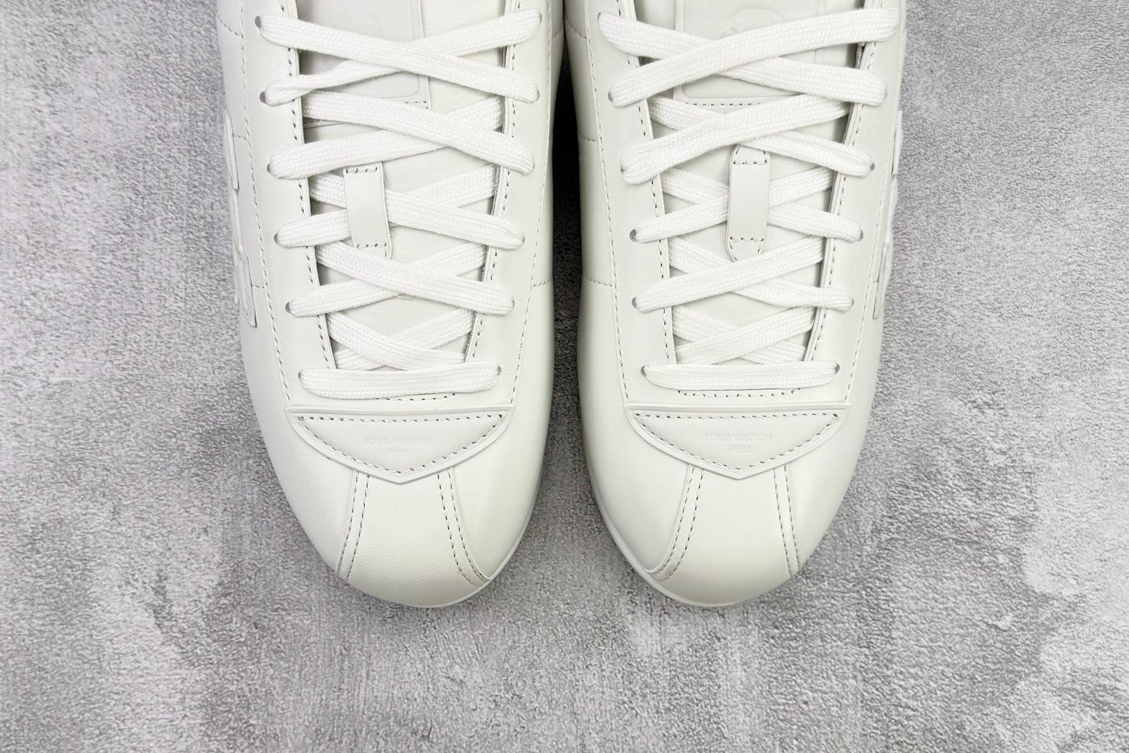 LOUIS VUITTx Nigo 联名款 FW25 Buttersoft 白色 1AIKDD