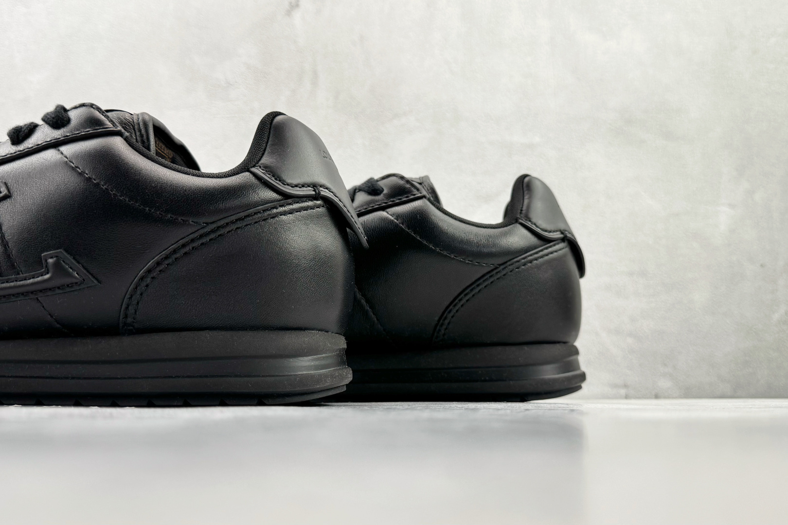 LOUIS VUITTx Nigo 联名款 FW25 Buttersoft 黑色 1AIKEF