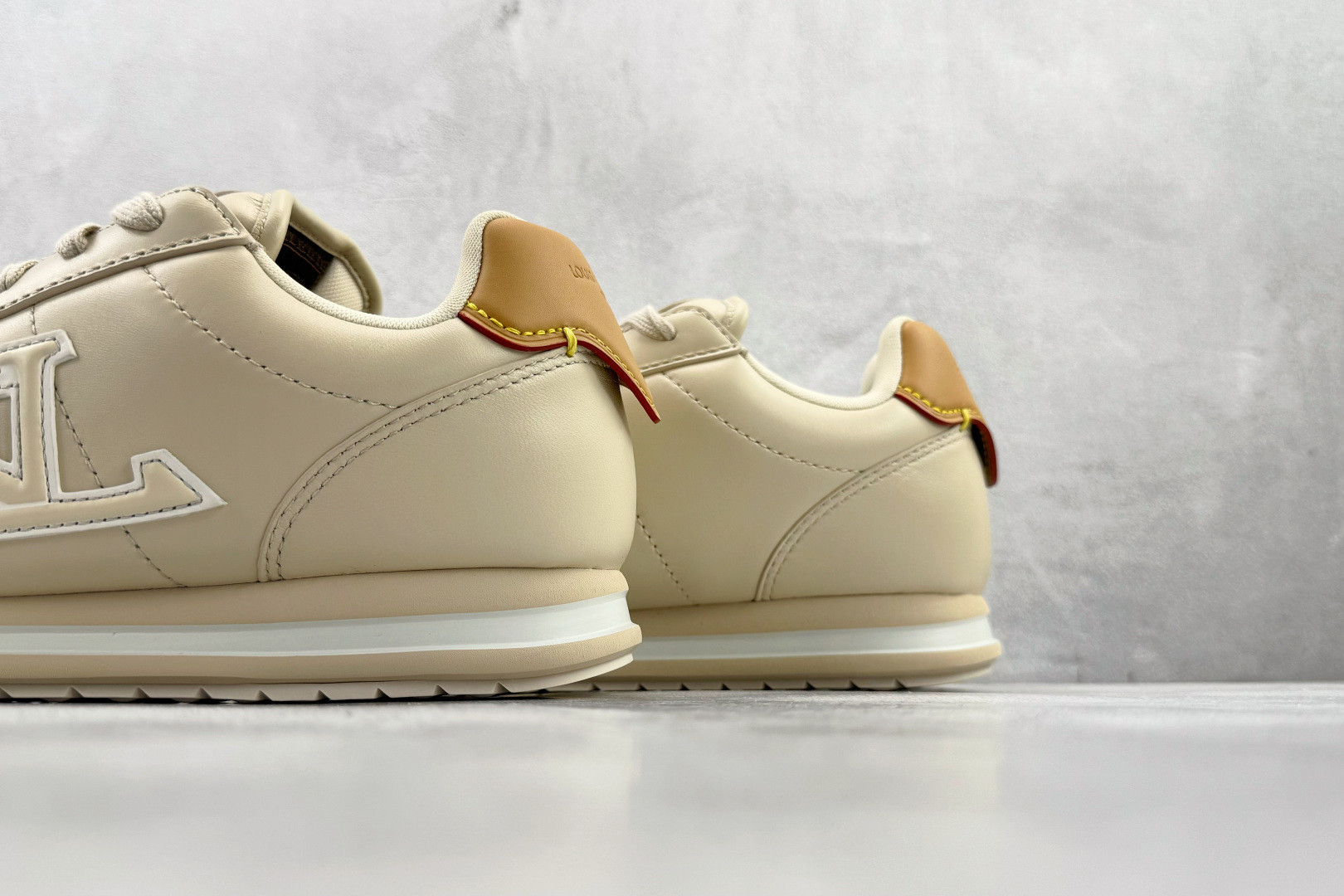 LOUIS VUITTx Nigo 联名款 FW25 Buttersoft 米色 1AIKEY