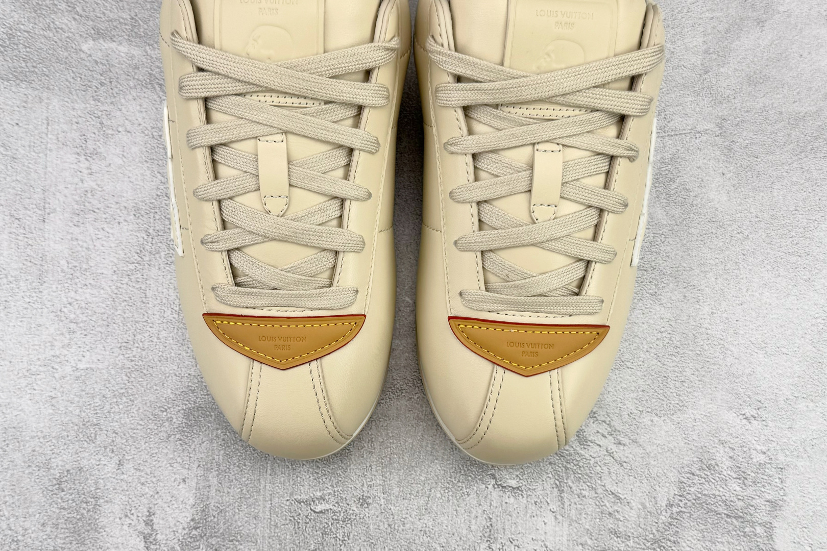 LOUIS VUITTx Nigo 联名款 FW25 Buttersoft 米色 1AIKEY