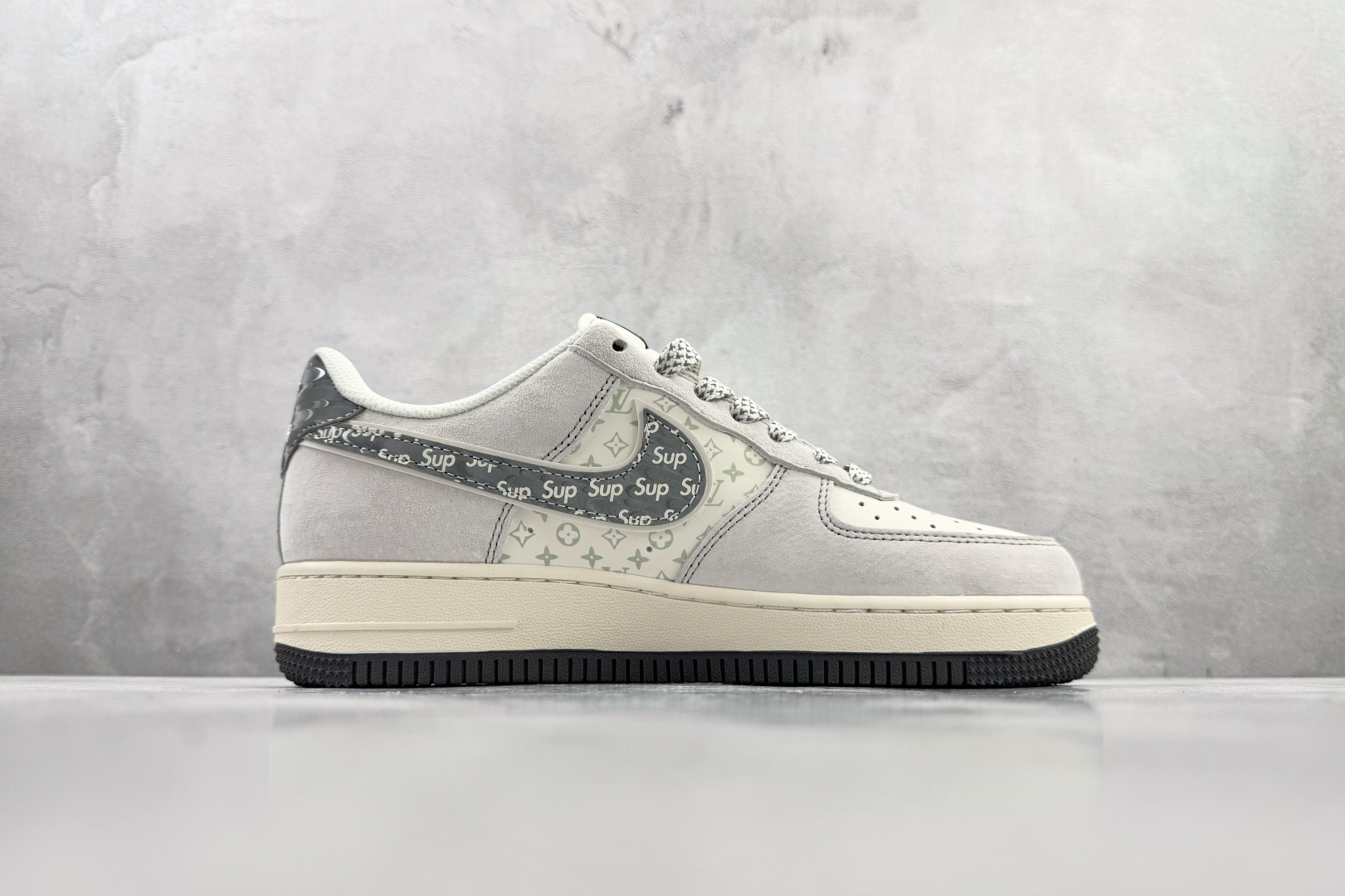 Nike Air Force 1'07 LV8 灰白 CX5050-Y48