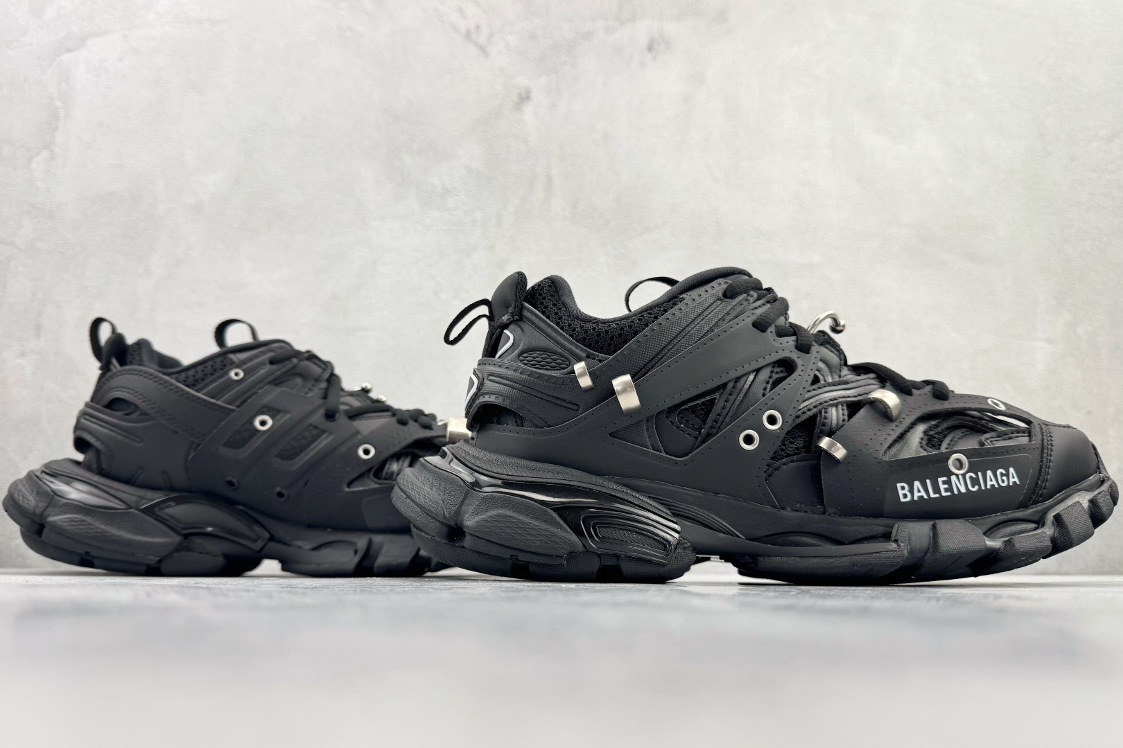 代购版 Balenciaga巴黎世家 Track Trail 黑色 542436WTRPG