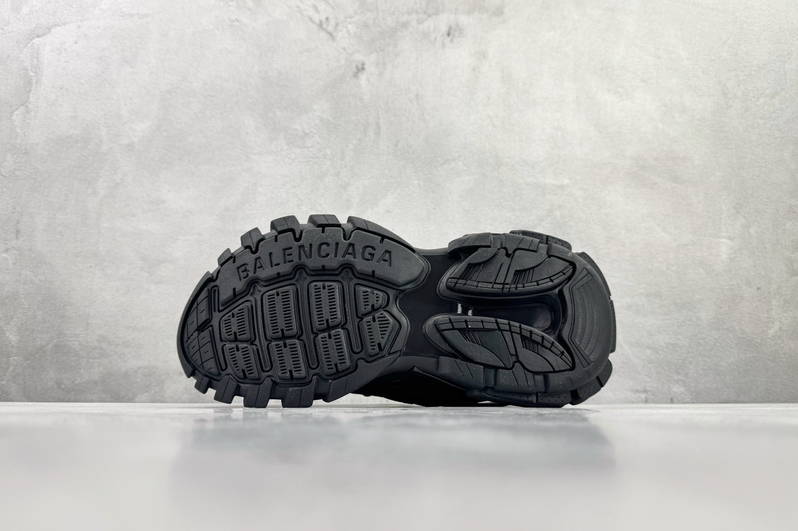 代购版 Balenciaga巴黎世家 Track Trail 黑色 542436WTRPG