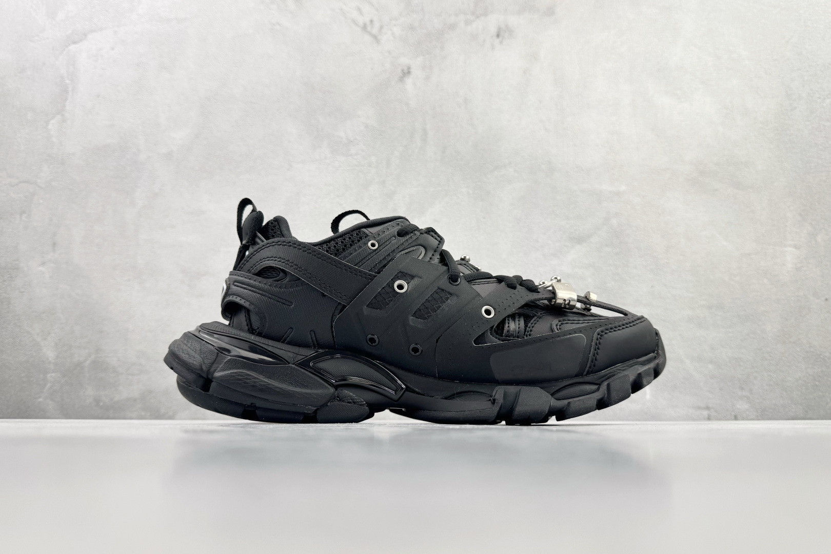 代购版 Balenciaga巴黎世家 Track Trail 黑色 542436WTRPG