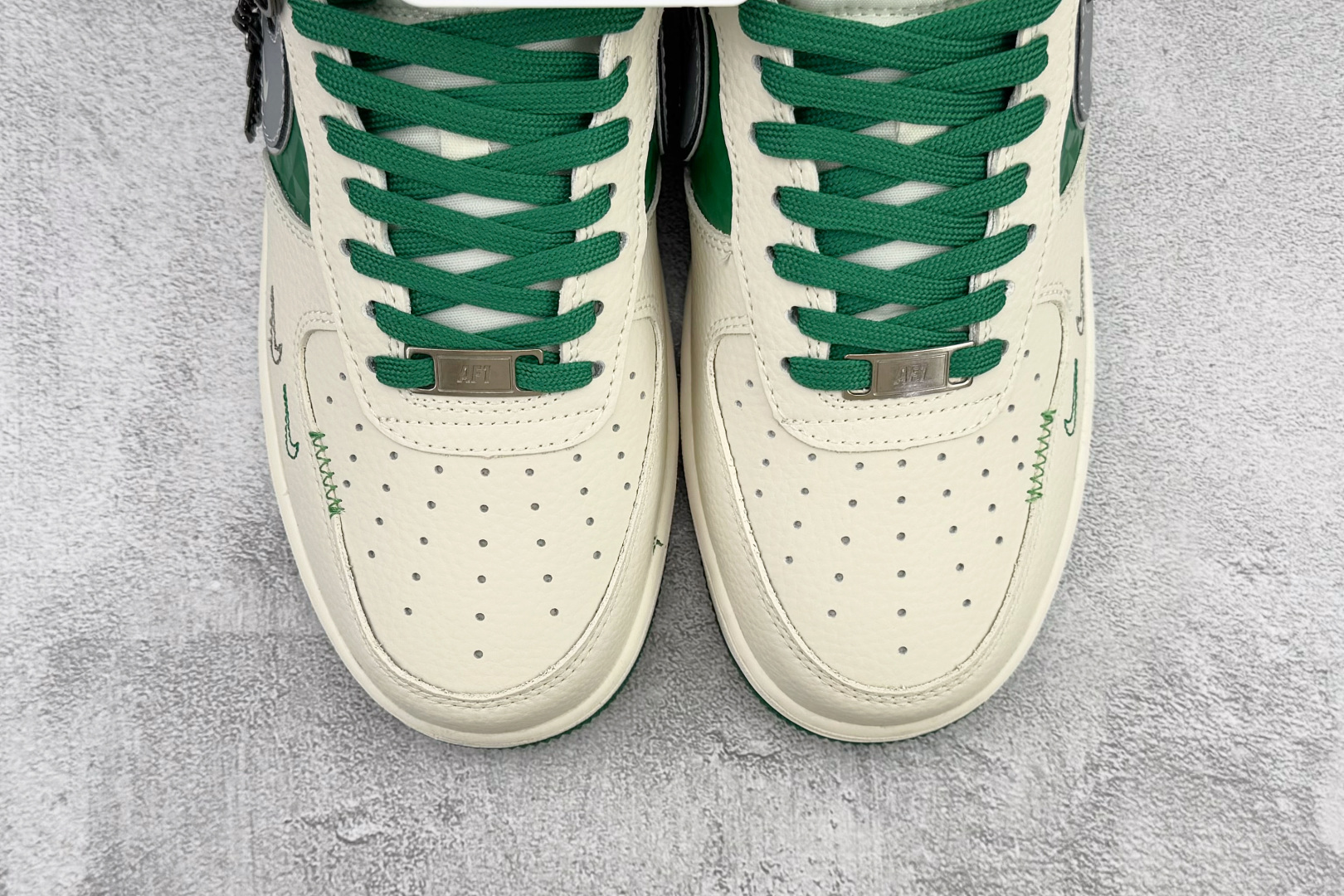 Nike Air Force 1 Low 白绿灰 DF0188-113