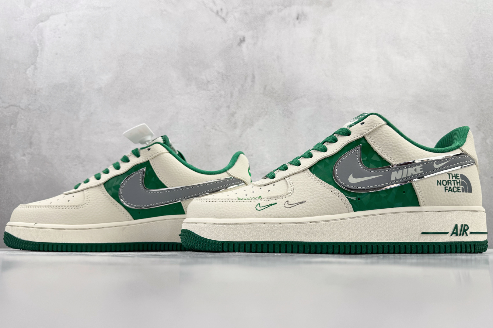 Nike Air Force 1 Low 白绿灰 DF0188-113