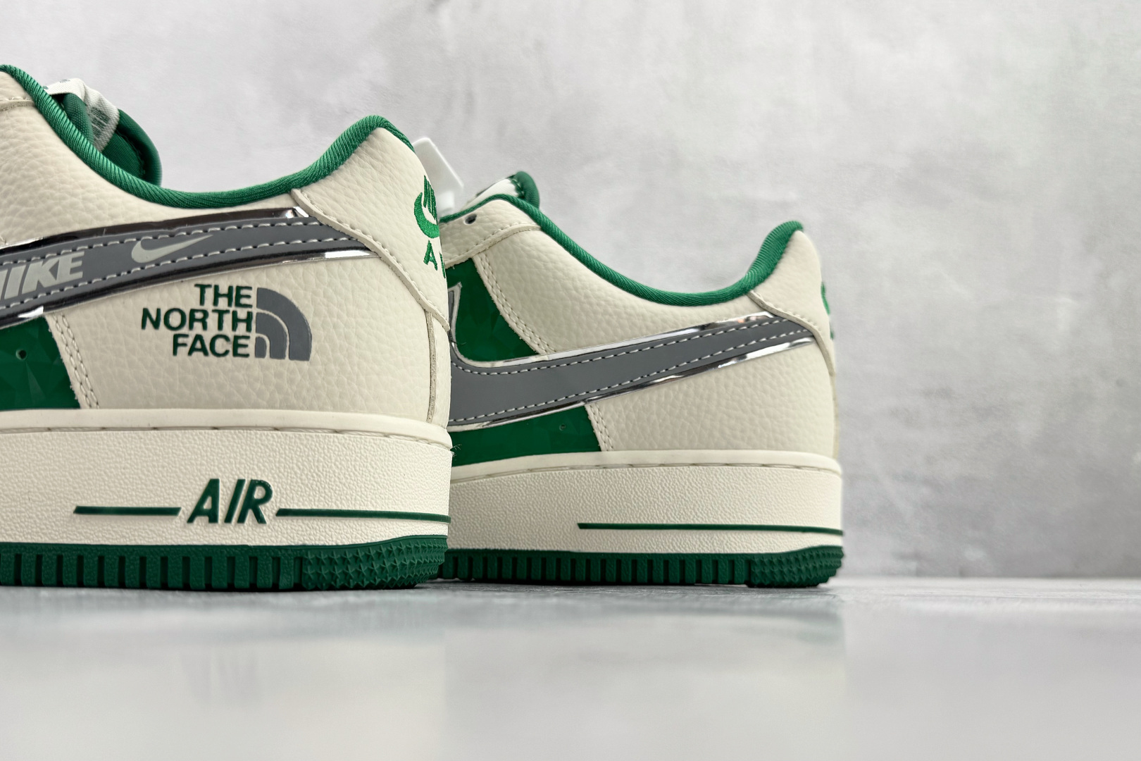 Nike Air Force 1 Low 白绿灰 DF0188-113