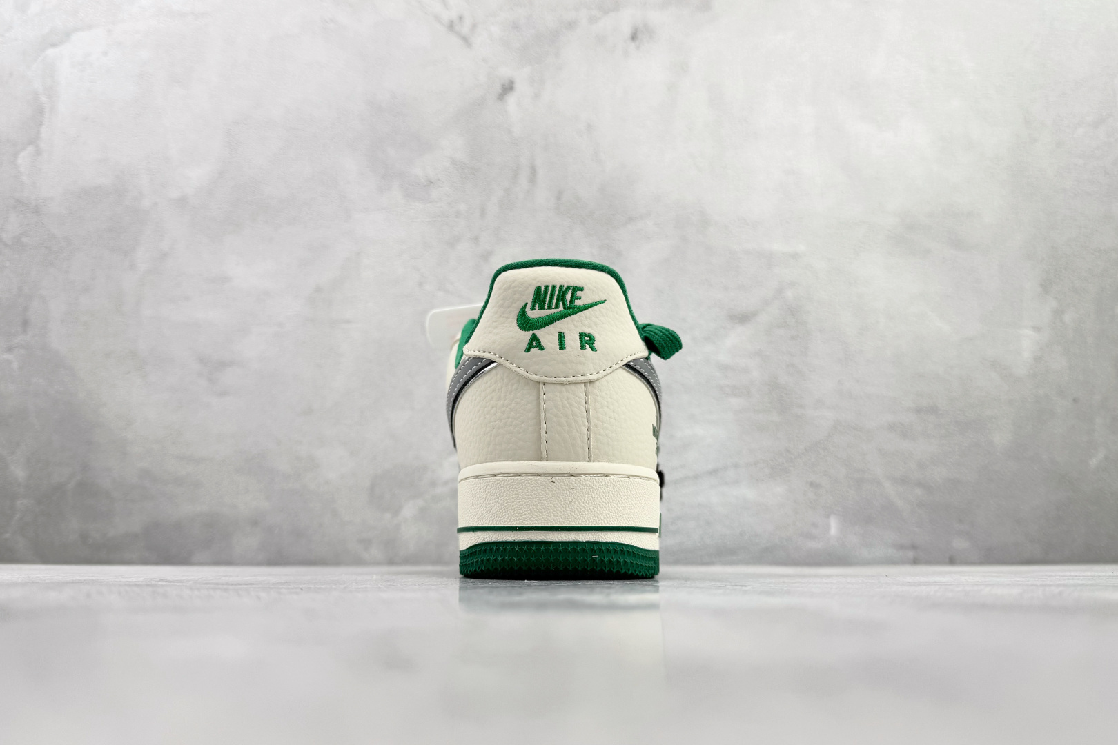 Nike Air Force 1 Low 白绿灰 DF0188-113