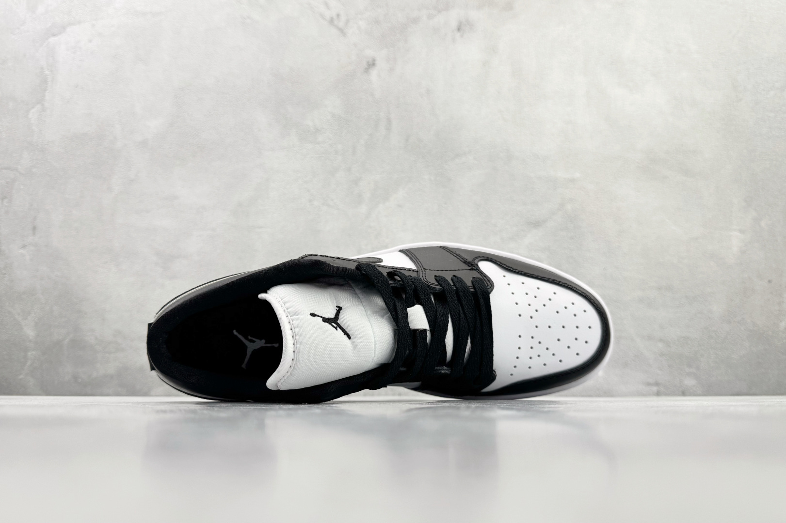 Jordan Air Jordan 1 ”Panda” 黑白 DC0774-101