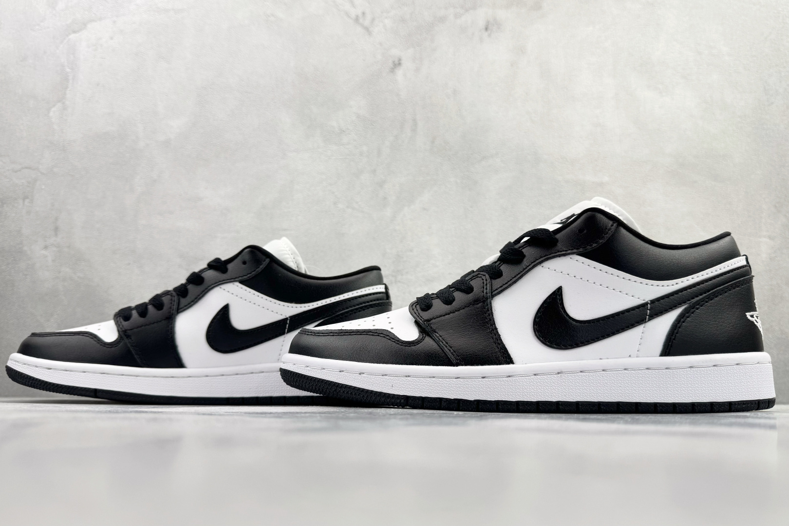 Jordan Air Jordan 1 ”Panda” 黑白 DC0774-101