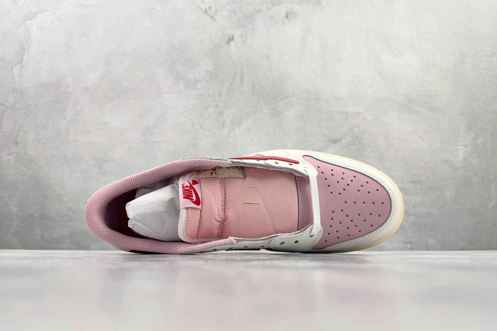 东南亚订单 Travis Scott x Jordan Air Jordan 1 Low 粉白 DM7866-100