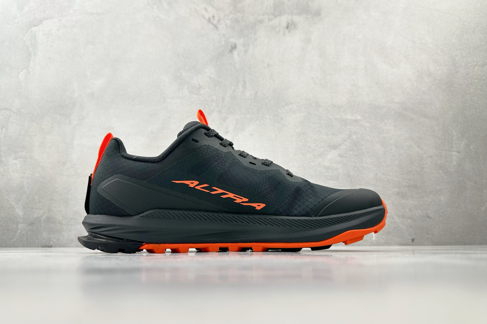 平台专供 Altra Lone Peak 9黑橙色 AL0A85RG013