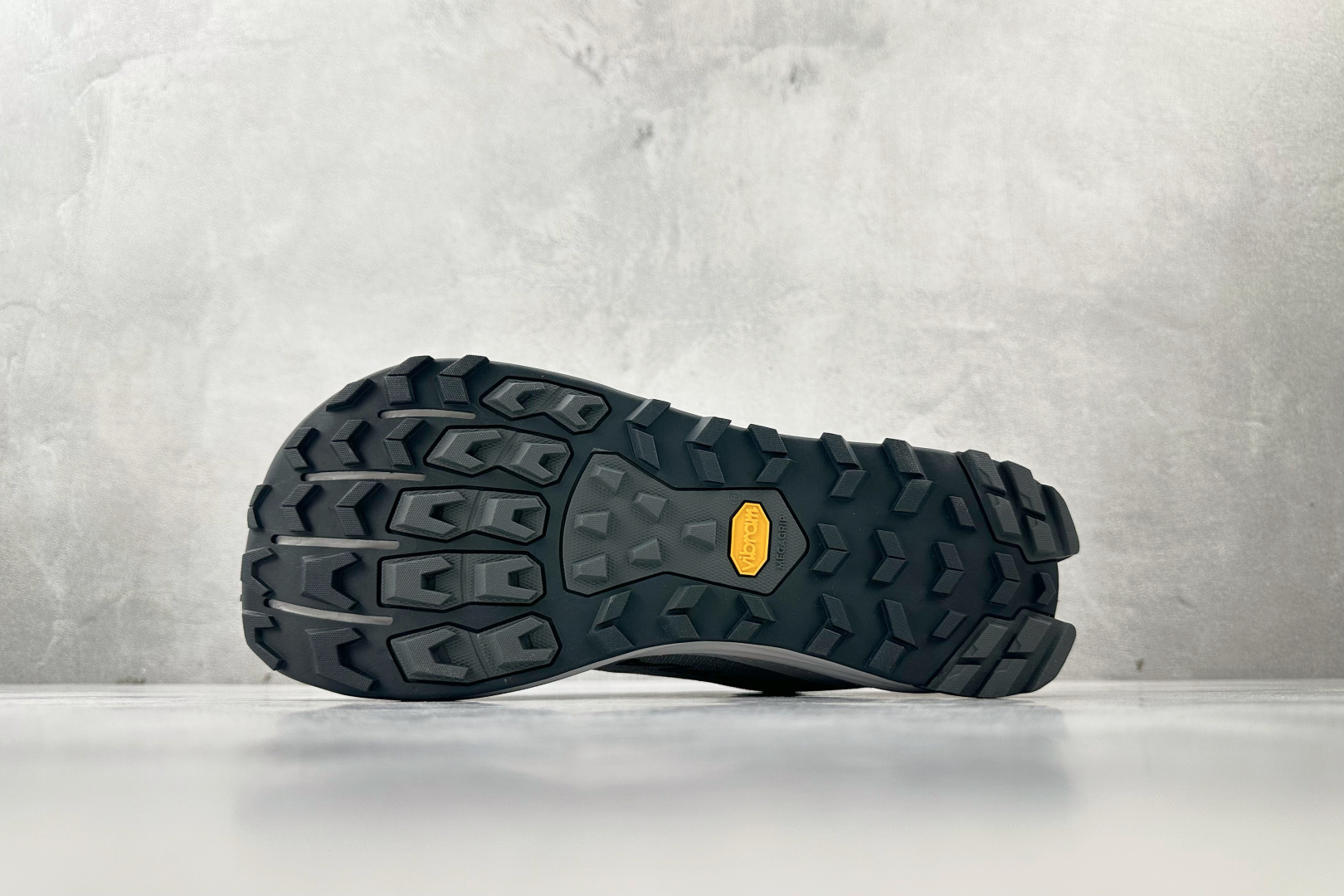 平台专供 Altra Lone Peak 9 灰色 AL0A85RG-220