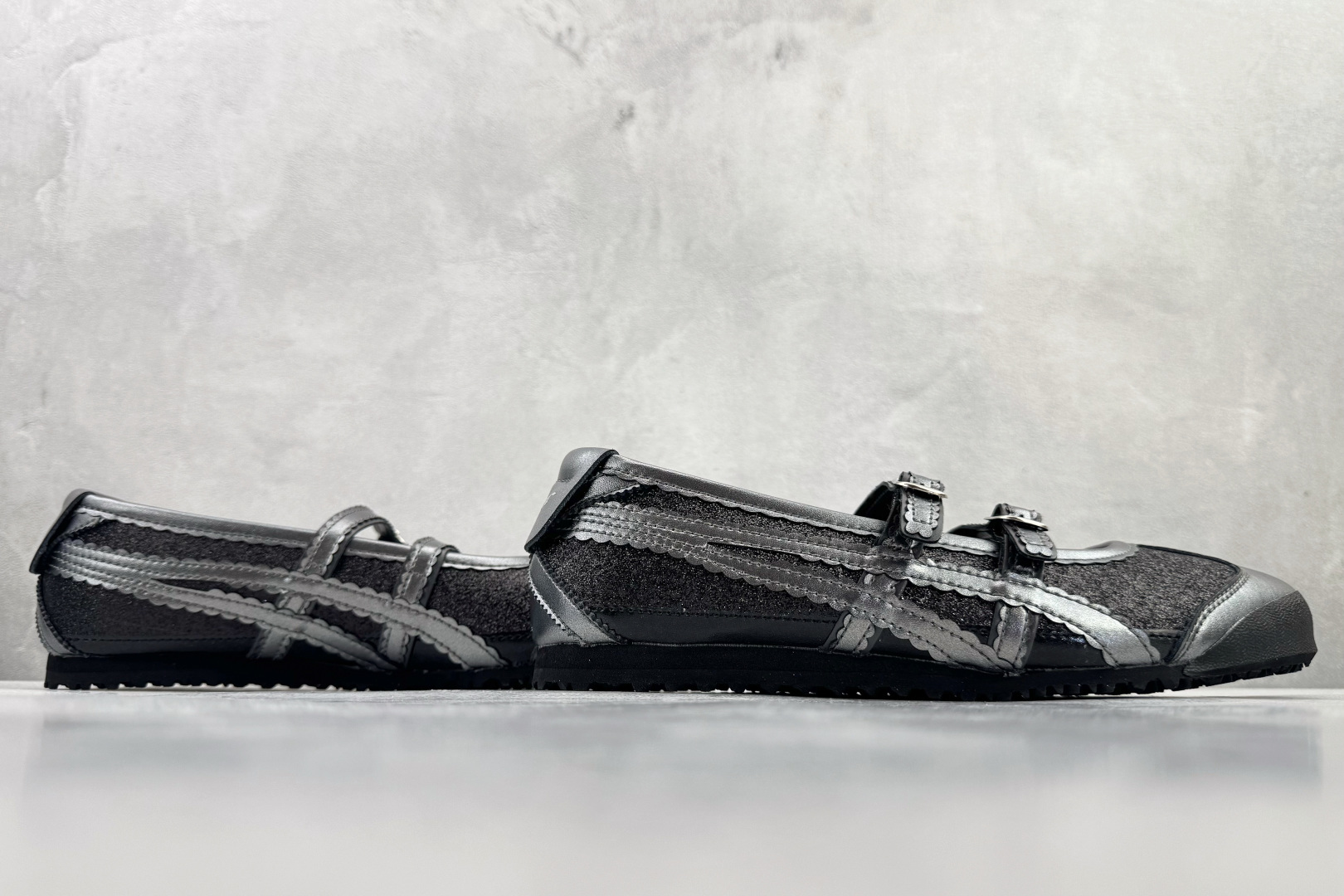 渠道特供 Onitsuka Tiger鬼塚虎 MEXICO 66 TGRS 黑灰色 1182A677-001