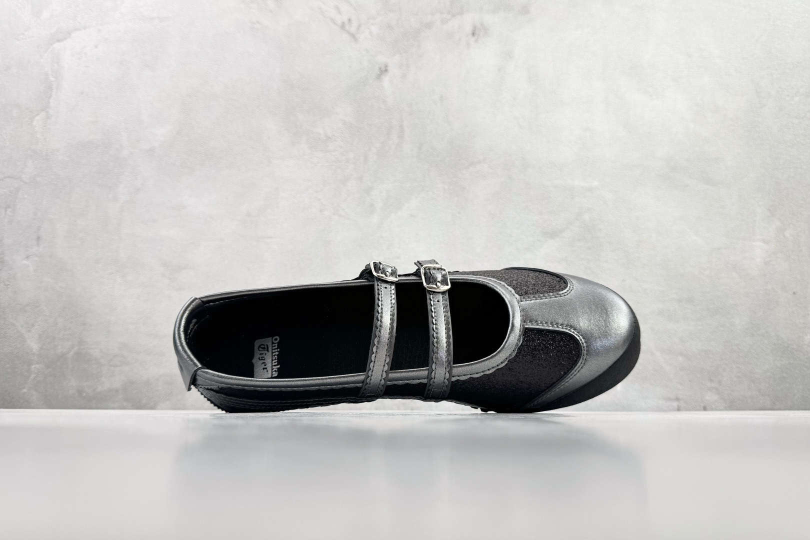 渠道特供 Onitsuka Tiger鬼塚虎 MEXICO 66 TGRS 黑灰色 1182A677-001