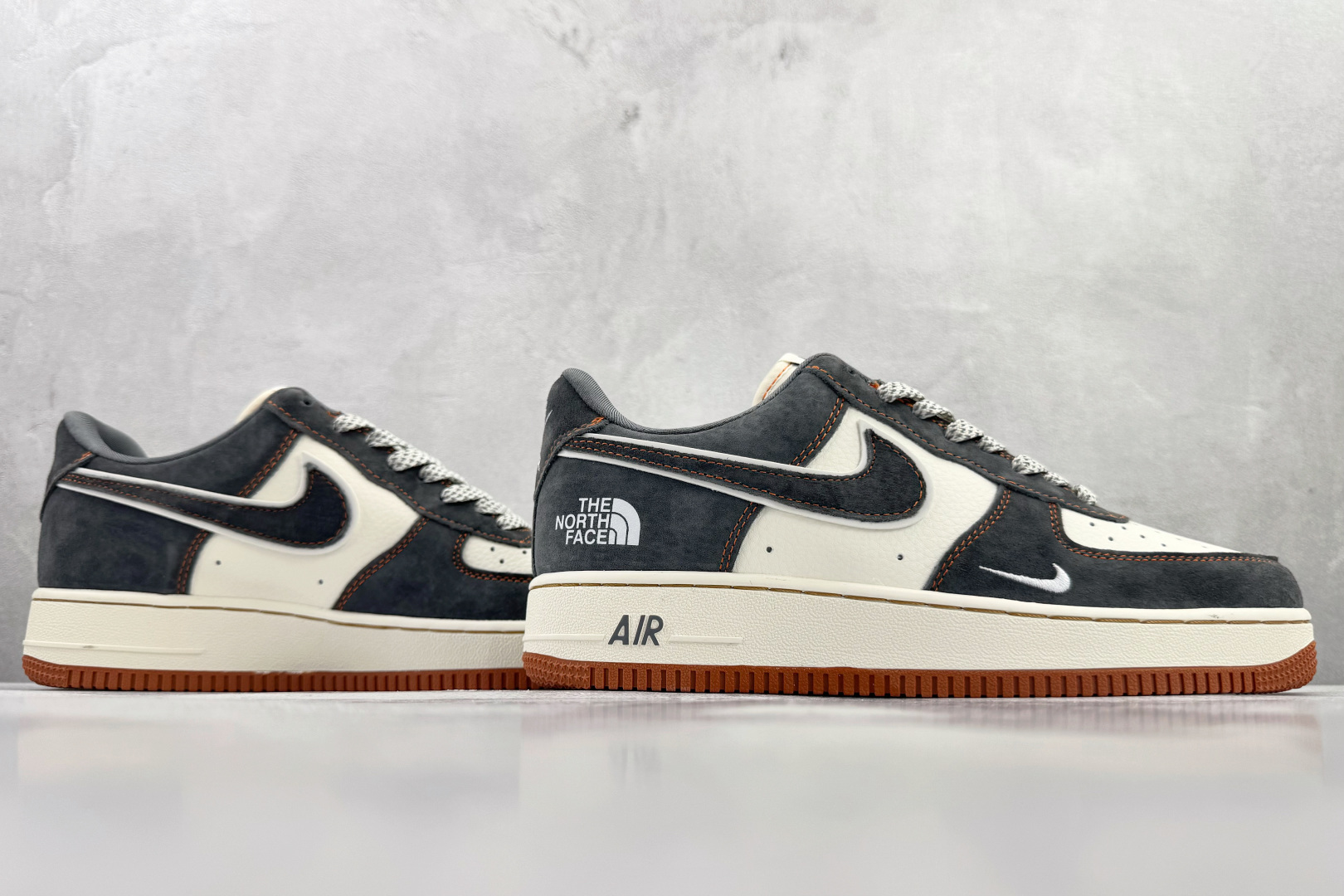 Nike Dunk Low Retro “The North Face” 黑白 SS1979-005