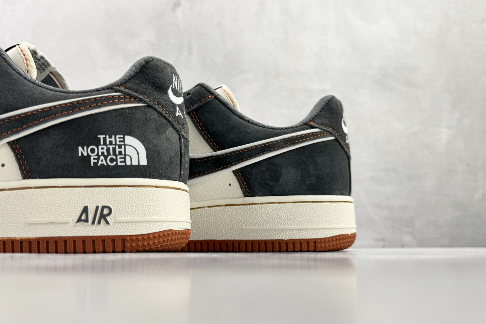 Nike Dunk Low Retro “The North Face” 黑白 SS1979-005