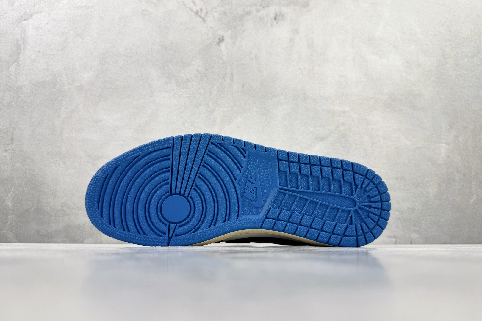 Travis Scott x Fragment Design x Jordan Air Jordan 1 Low SP 倒钩 白蓝黑 DM7866-140