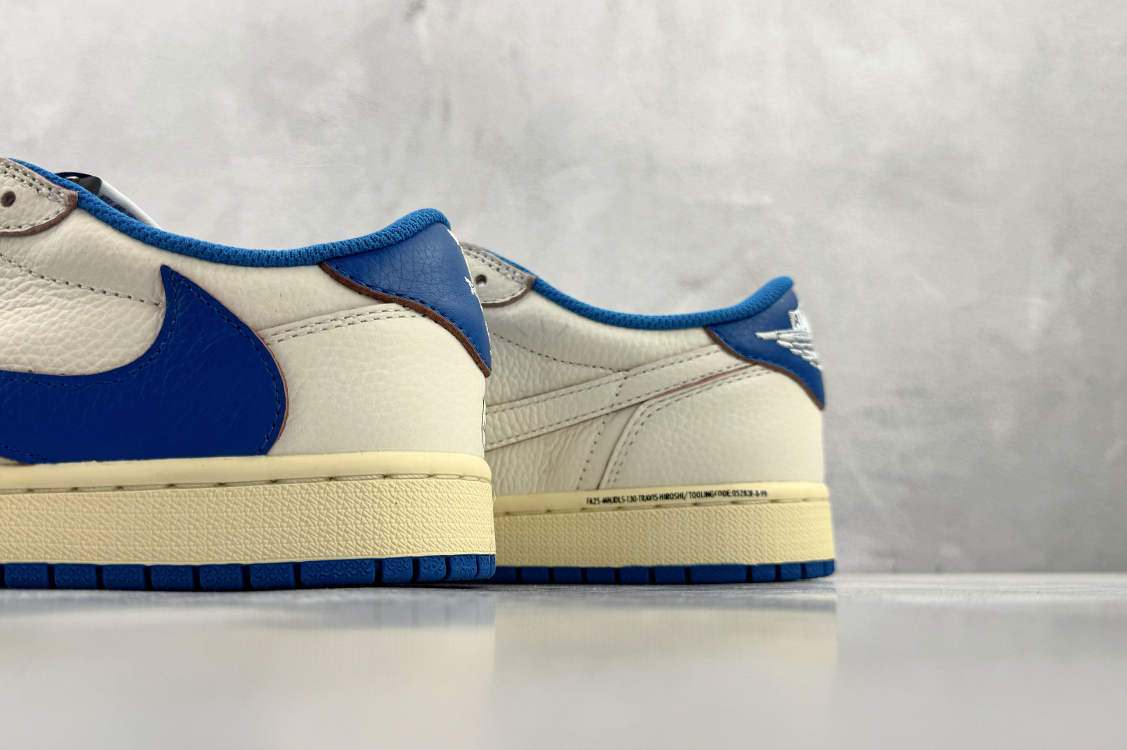 Travis Scott x Fragment Design x Jordan Air Jordan 1 Low SP 倒钩 白蓝 DM7866-104