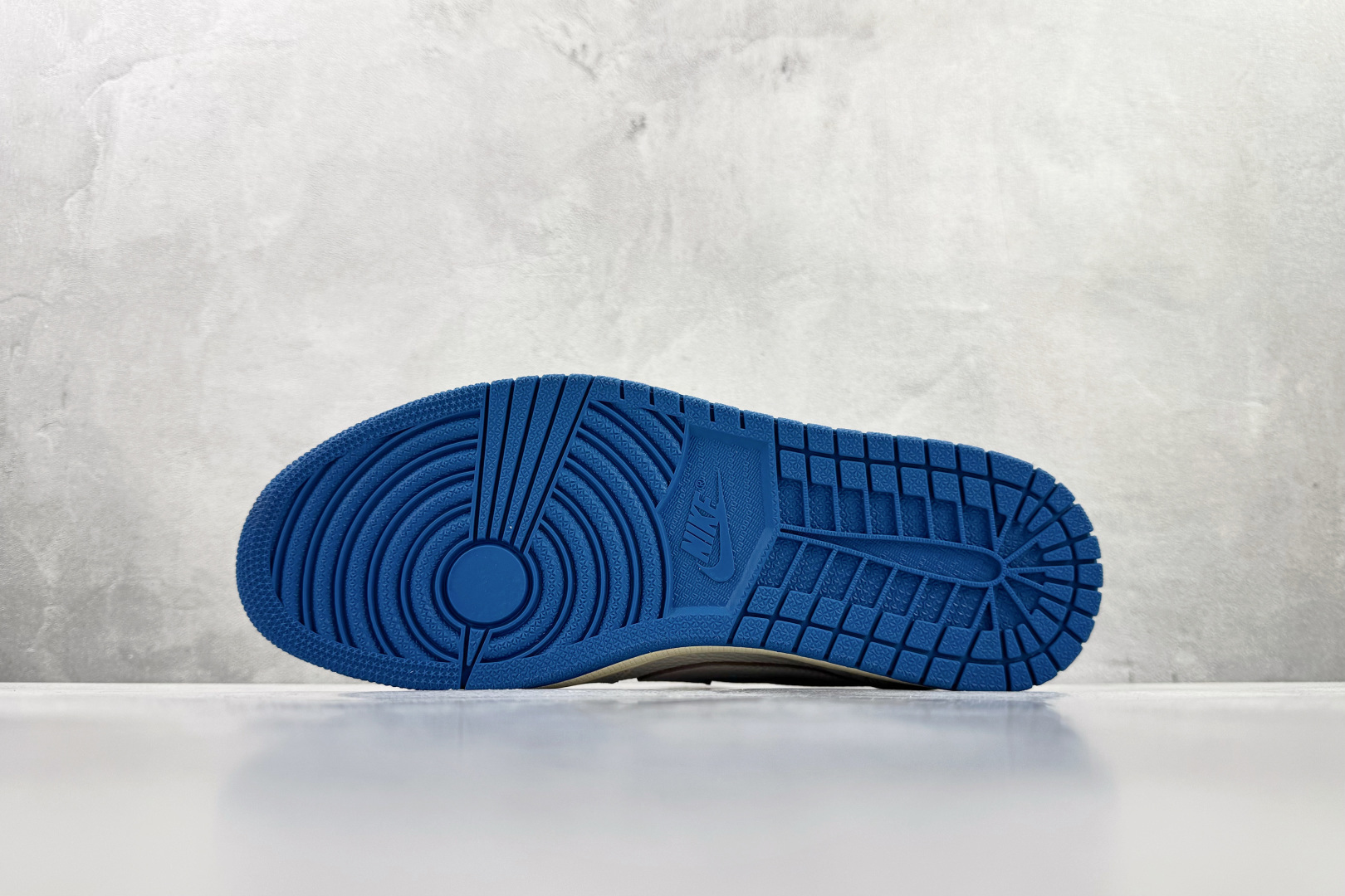 Travis Scott x Fragment Design x Jordan Air Jordan 1 Low SP 倒钩 白蓝 DM7866-104