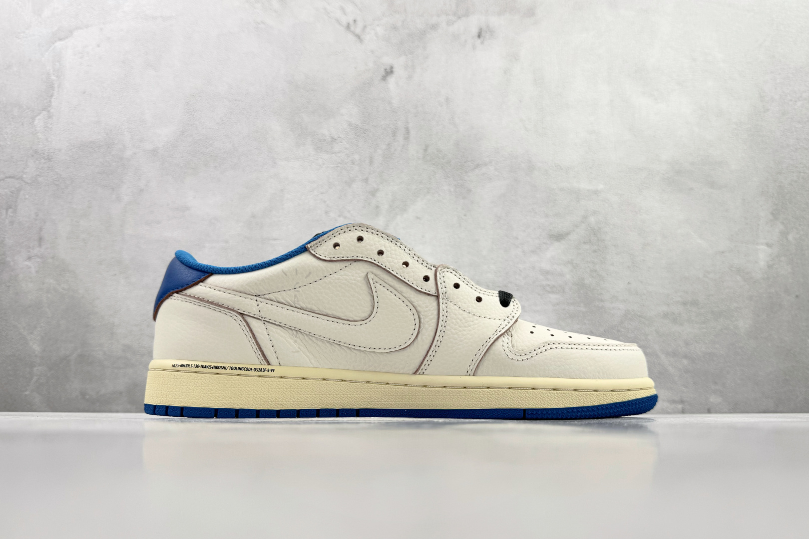 Travis Scott x Fragment Design x Jordan Air Jordan 1 Low SP 倒钩 白蓝 DM7866-104