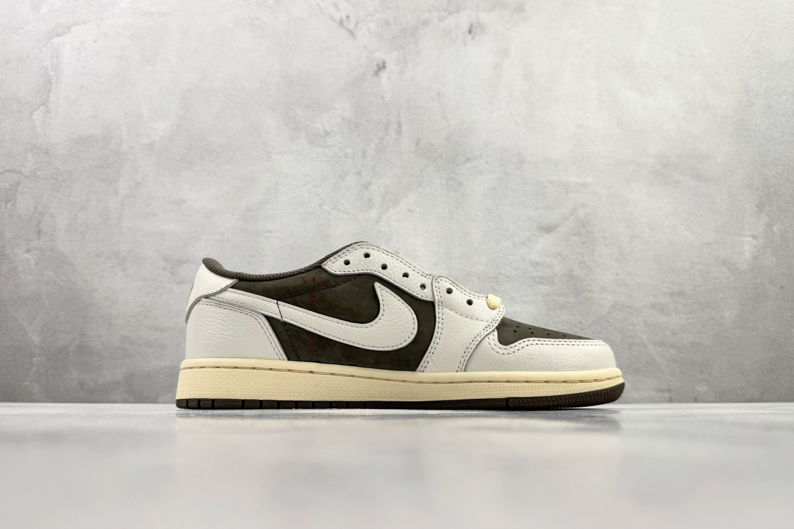 Travis Scott x Jordan Air Jordan 1 Low SP 倒钩 白棕 DM7866-162