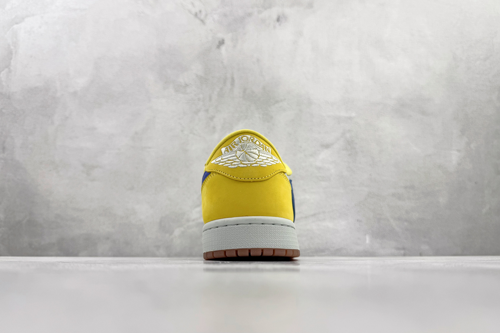 Travis Scott x Jordan Air Jordan 1 倒钩 7.0 皮革 Low Canary Yellow 联名款 黄蓝色 DZ4137-700