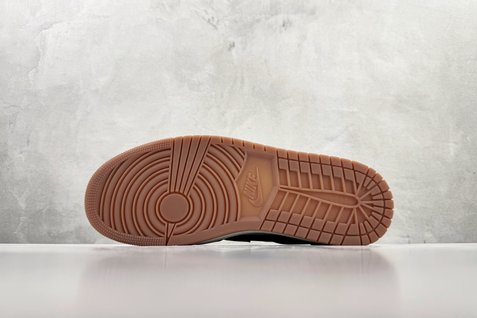 Travis Scott x Jordan Air Jordan 1 倒钩 7.0 皮革 Low Canary Yellow 联名款 黄蓝色 DZ4137-700