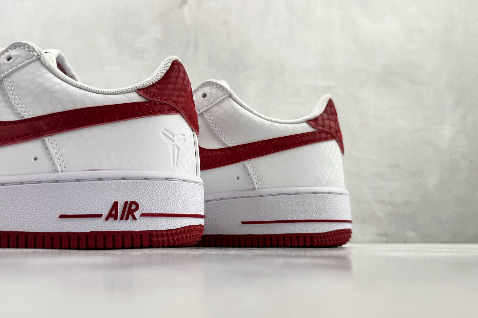 Kobe Bryant x Nike Air Force 1 Low “White and Team Red” 白红 IB0018-101