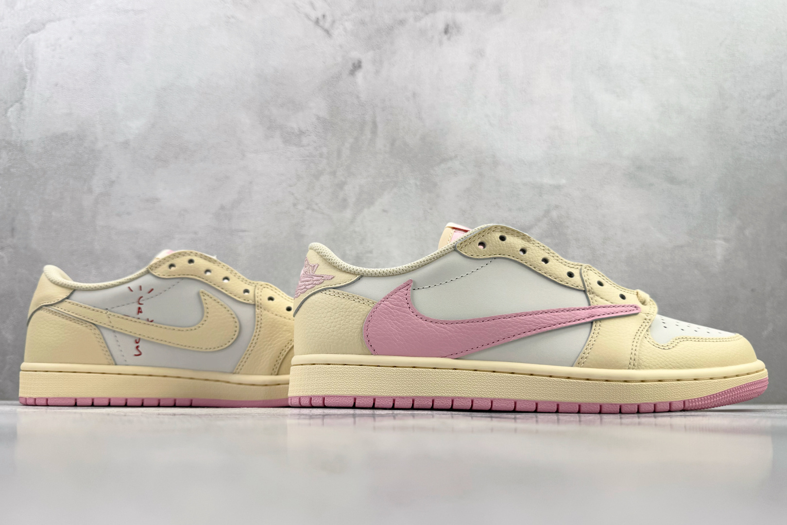 东南亚订单 Jordan Air Jordan 1 Low SP 黄粉 IQ7604-100