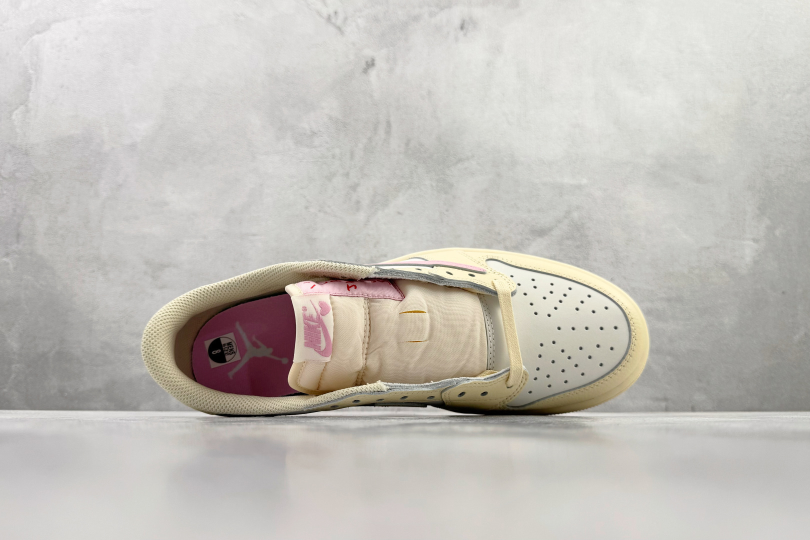 东南亚订单 Jordan Air Jordan 1 Low SP 黄粉 IQ7604-100