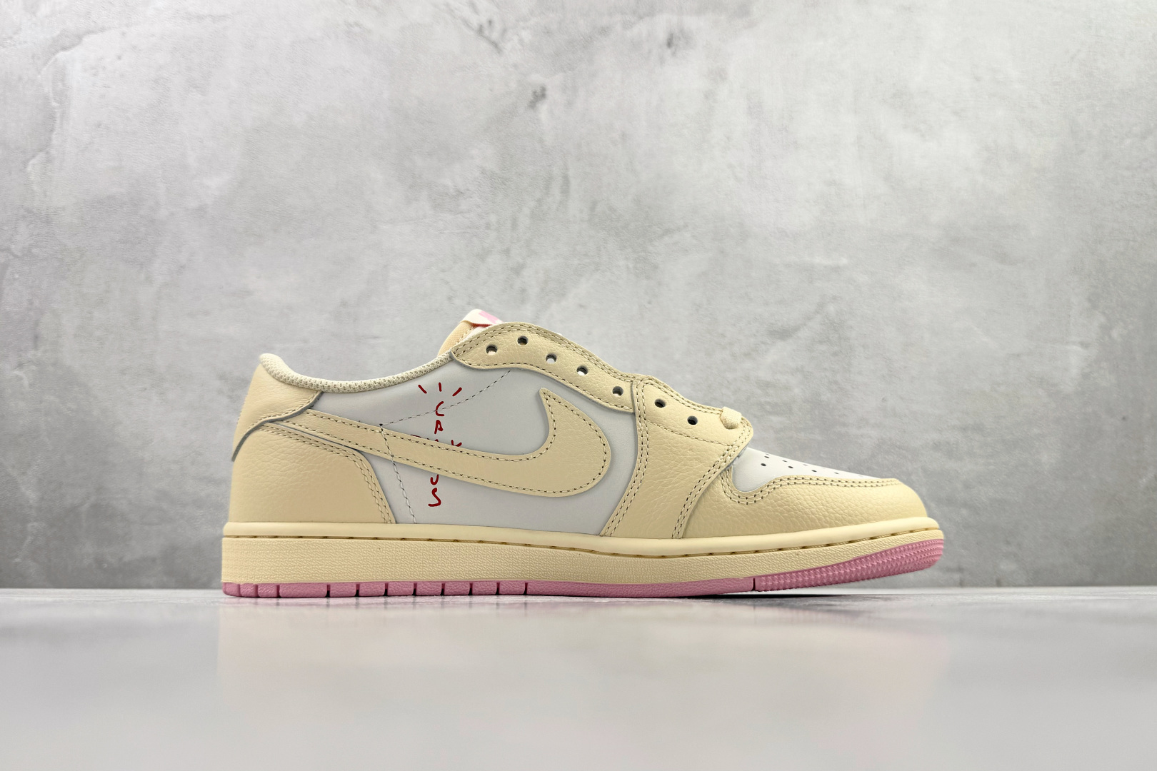 东南亚订单 Jordan Air Jordan 1 Low SP 黄粉 IQ7604-100