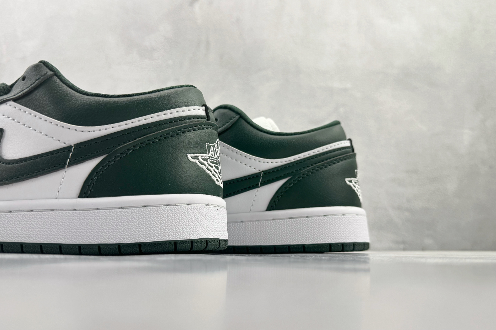 210 平台爆款 Jordan Air Jordan 1 Low ”White Olive” 白绿色 DC0774-113-Chinese UA Cheap High Quatity Brand Clothes Bags handbags Sneakers wholesale wholesaler seller from China Factory suppliers Fashion Clothing Shoes best Quality Beautiful Price 210 平台爆款 Jordan Air Jordan 1 Low ”White Olive” 白绿色 DC0774-113