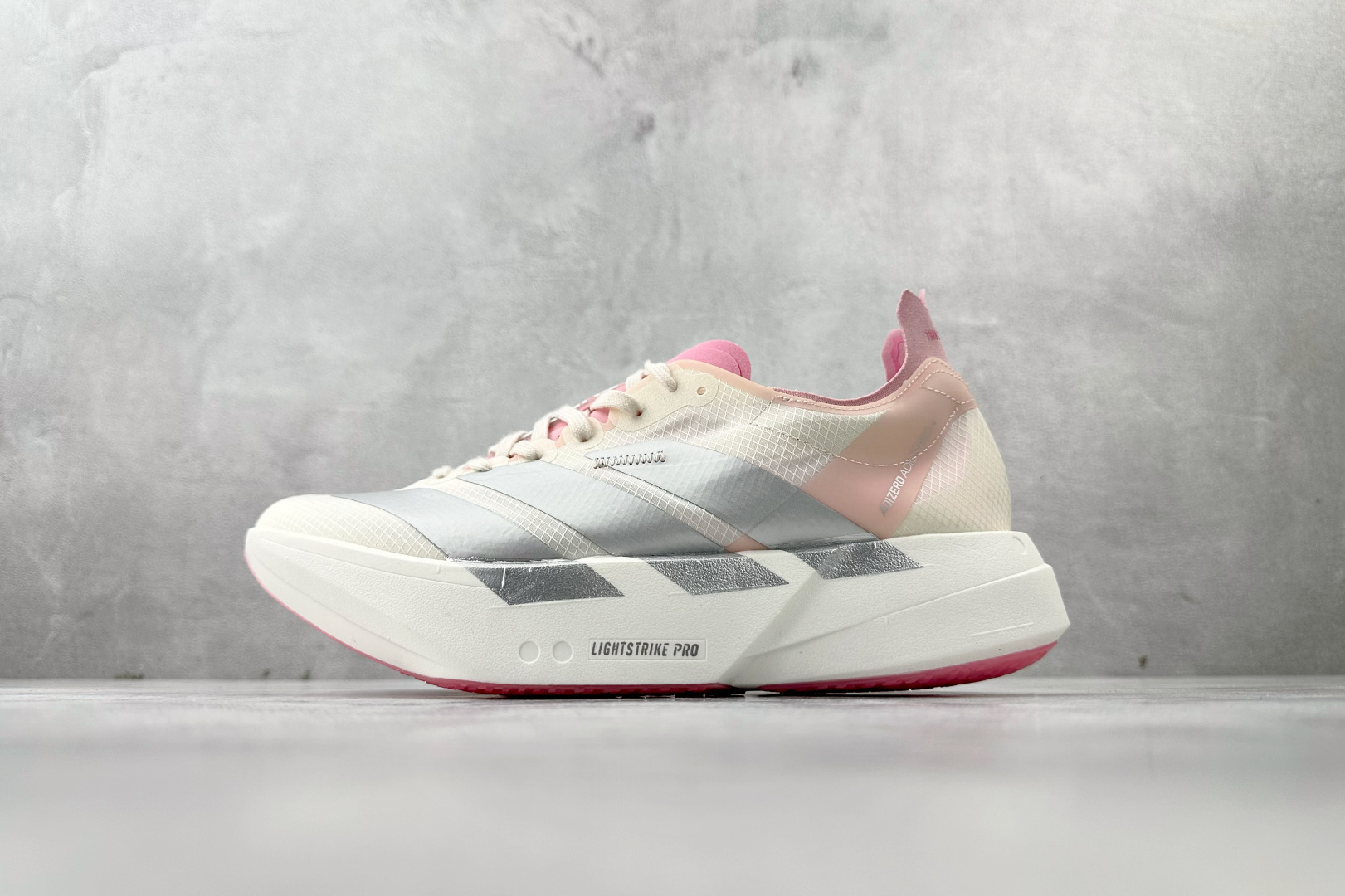 220 adidas Adizero Adios Pro 4 浅米色 JQ4445