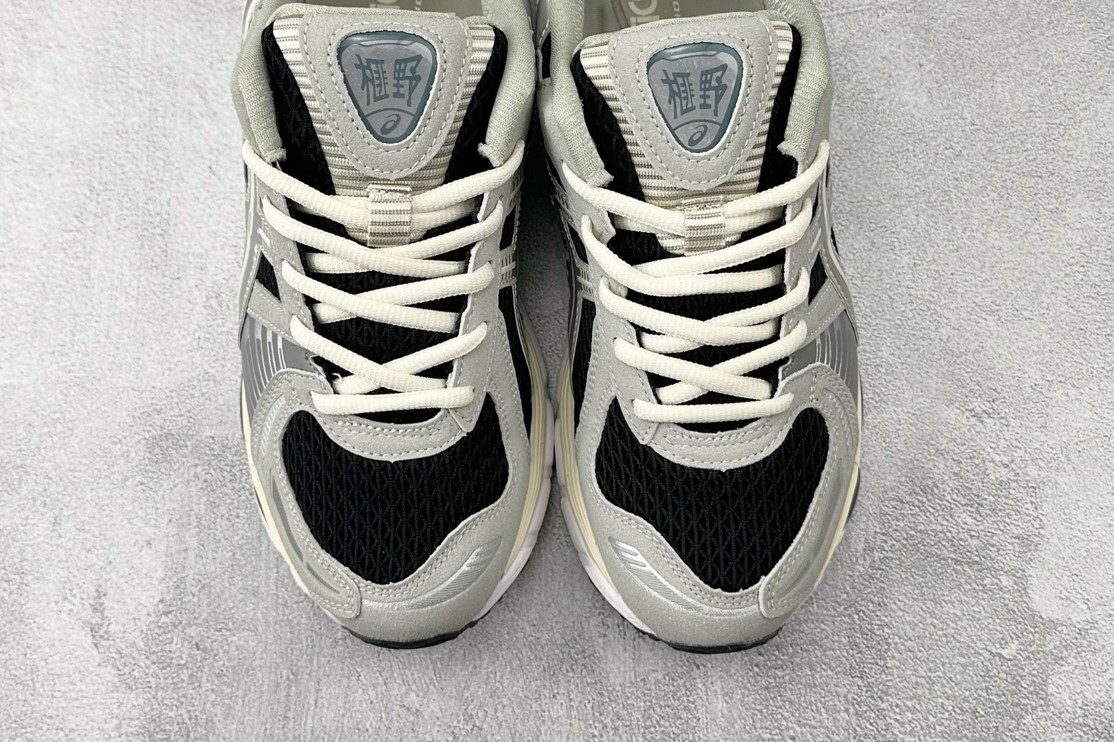 210 外贸订单 配色齐全 正确版本 完美还原 KITH x ASICS GEL-Kayano 12.1 灰黑色 1203A846-020