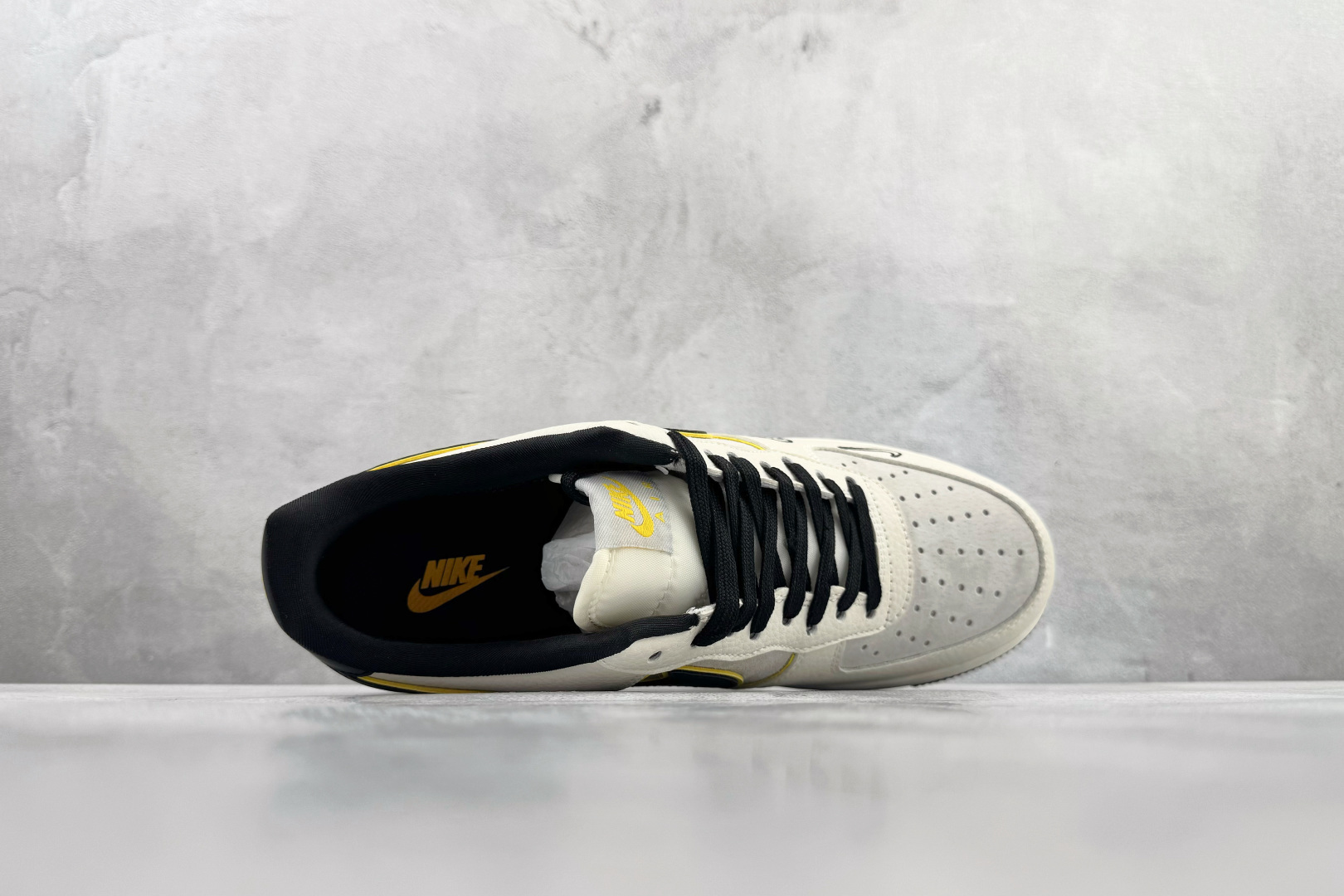 260 Nike Air Force 1'07 LX “Disney” 白黑 SY1388-021-Chinese UA Cheap High Quatity Brand Clothes Bags handbags Sneakers wholesale wholesaler seller from China Factory suppliers Fashion Clothing Shoes best Quality Beautiful Price 260 Nike Air Force 1'07 LX “Disney” 白黑 SY1388-021