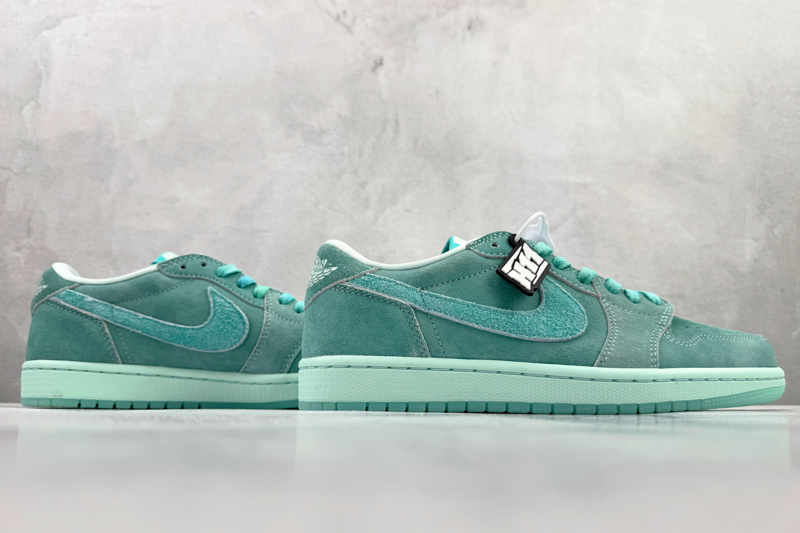 210 平台爆款 Jordan Air Jordan 1 Low OG“Washed Teal” 蓝绿色 HQ8111-300-Chinese UA Cheap High Quatity Brand Clothes Bags handbags Sneakers wholesale wholesaler seller from China Factory suppliers Fashion Clothing Shoes best Quality Beautiful Price 210 平台爆款 Jordan Air Jordan 1 Low OG“Washed Teal” 蓝绿色 HQ8111-300