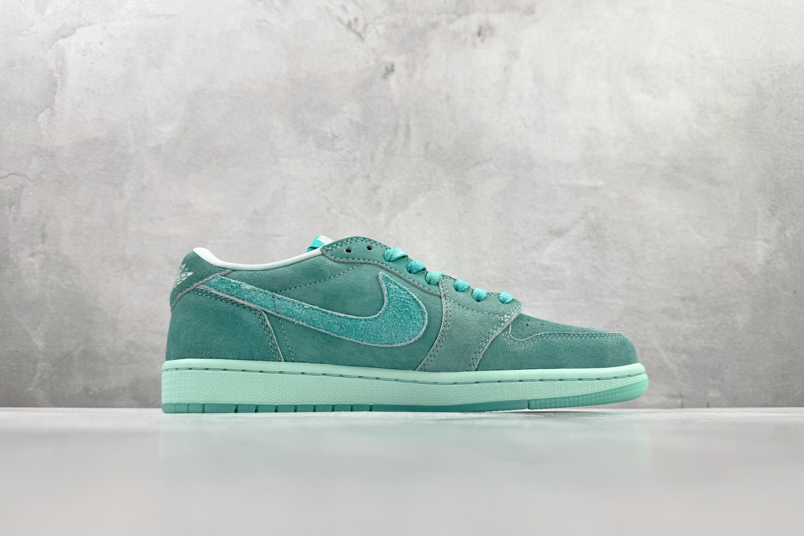 210 平台爆款 Jordan Air Jordan 1 Low OG“Washed Teal” 蓝绿色 HQ8111-300-Chinese UA Cheap High Quatity Brand Clothes Bags handbags Sneakers wholesale wholesaler seller from China Factory suppliers Fashion Clothing Shoes best Quality Beautiful Price 210 平台爆款 Jordan Air Jordan 1 Low OG“Washed Teal” 蓝绿色 HQ8111-300