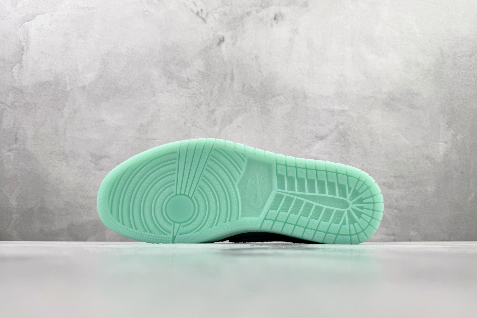 210 平台爆款 Jordan Air Jordan 1 Low OG“Washed Teal” 蓝绿色 HQ8111-300-Chinese UA Cheap High Quatity Brand Clothes Bags handbags Sneakers wholesale wholesaler seller from China Factory suppliers Fashion Clothing Shoes best Quality Beautiful Price 210 平台爆款 Jordan Air Jordan 1 Low OG“Washed Teal” 蓝绿色 HQ8111-300