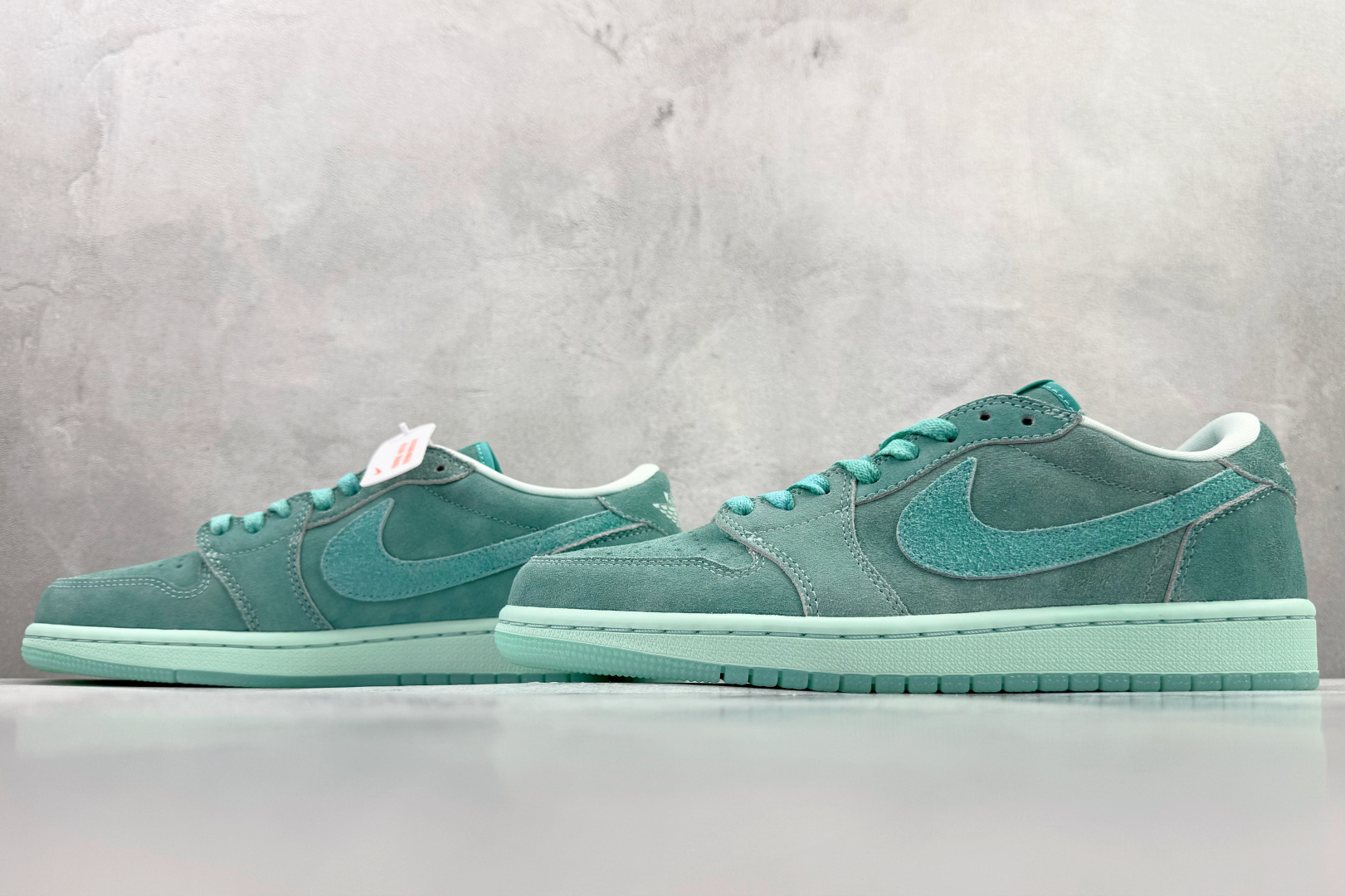210 平台爆款 Jordan Air Jordan 1 Low OG“Washed Teal” 蓝绿色 HQ8111-300-Chinese UA Cheap High Quatity Brand Clothes Bags handbags Sneakers wholesale wholesaler seller from China Factory suppliers Fashion Clothing Shoes best Quality Beautiful Price 210 平台爆款 Jordan Air Jordan 1 Low OG“Washed Teal” 蓝绿色 HQ8111-300