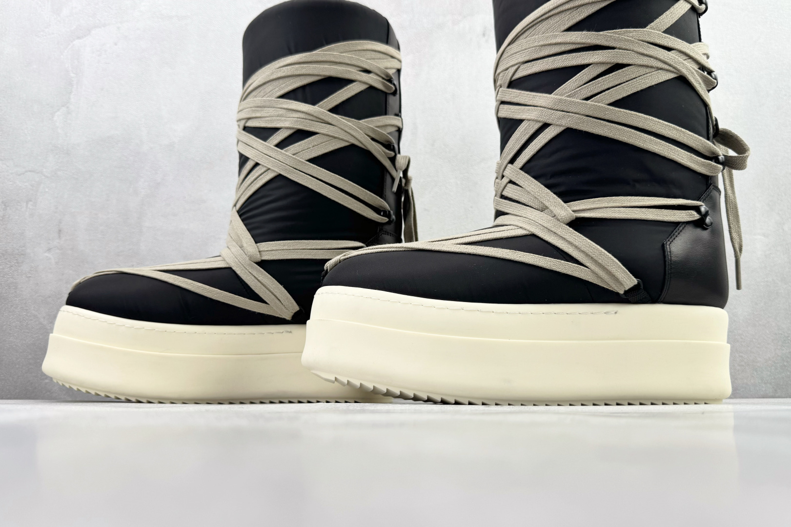 570 Moncler x RICK OWENS/RO 黑色 MU02C4-H20 M3863-999 尺码36 36.5 37 38.5 39 40 40.5 41 42 42.5 43 44 44.5 45 编码64-Chinese UA Cheap High Quatity Brand Clothes Bags handbags Sneakers wholesale wholesaler seller from China Factory suppliers Fashion Clothing Shoes best Quality Beautiful Price 570 Moncler x RICK OWENS/RO 黑色 MU02C4-H20 M3863-999 尺码36 36.5 37 38.5 39 40 40.5 41 42 42.5 43 44 44.5 45 编码64