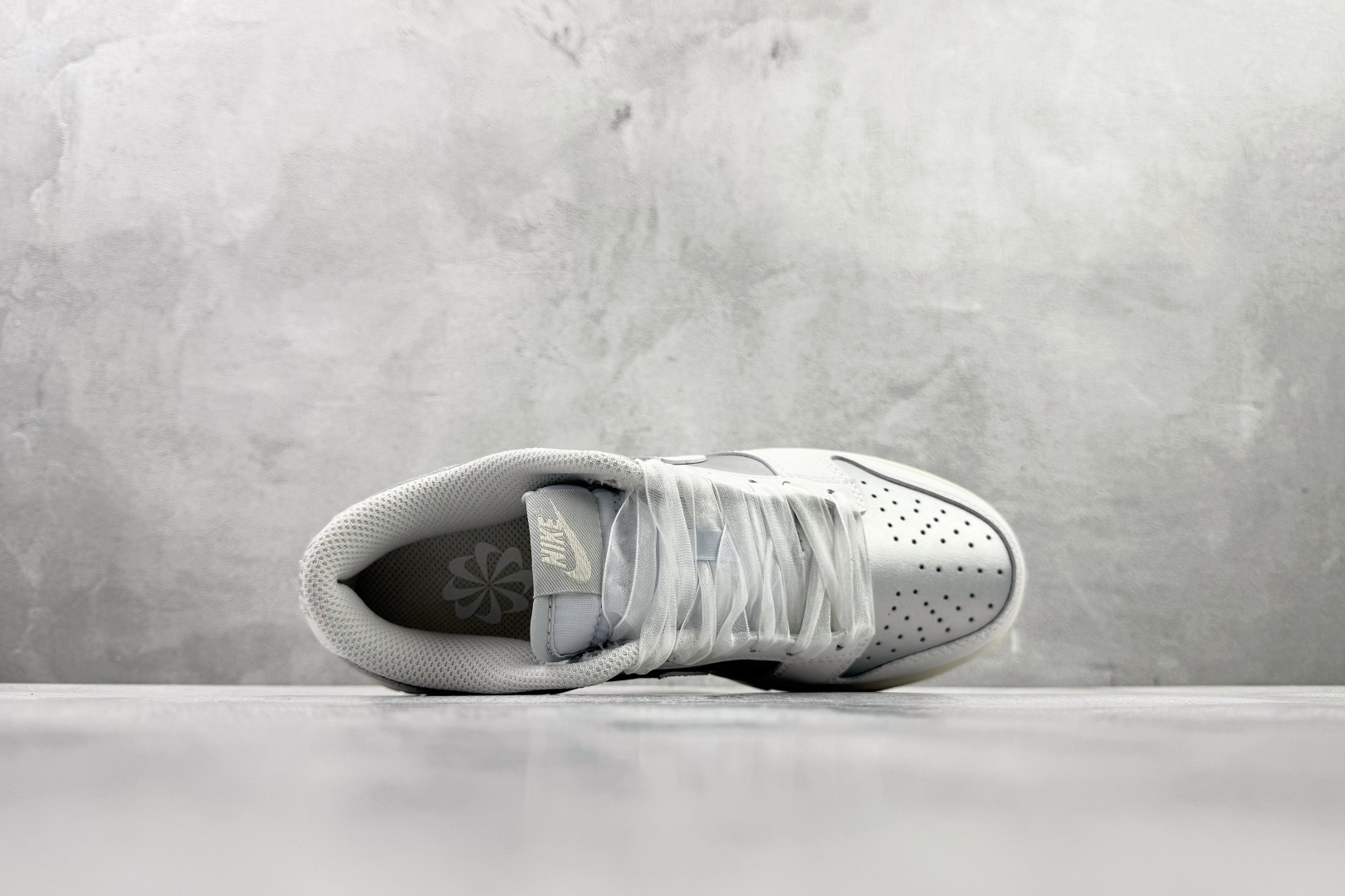 220 Nike Dunk Low Metallic 银白 IB7311-001-Chinese UA Cheap High Quatity Brand Clothes Bags handbags Sneakers wholesale wholesaler seller from China Factory suppliers Fashion Clothing Shoes best Quality Beautiful Price 220 Nike Dunk Low Metallic 银白 IB7311-001