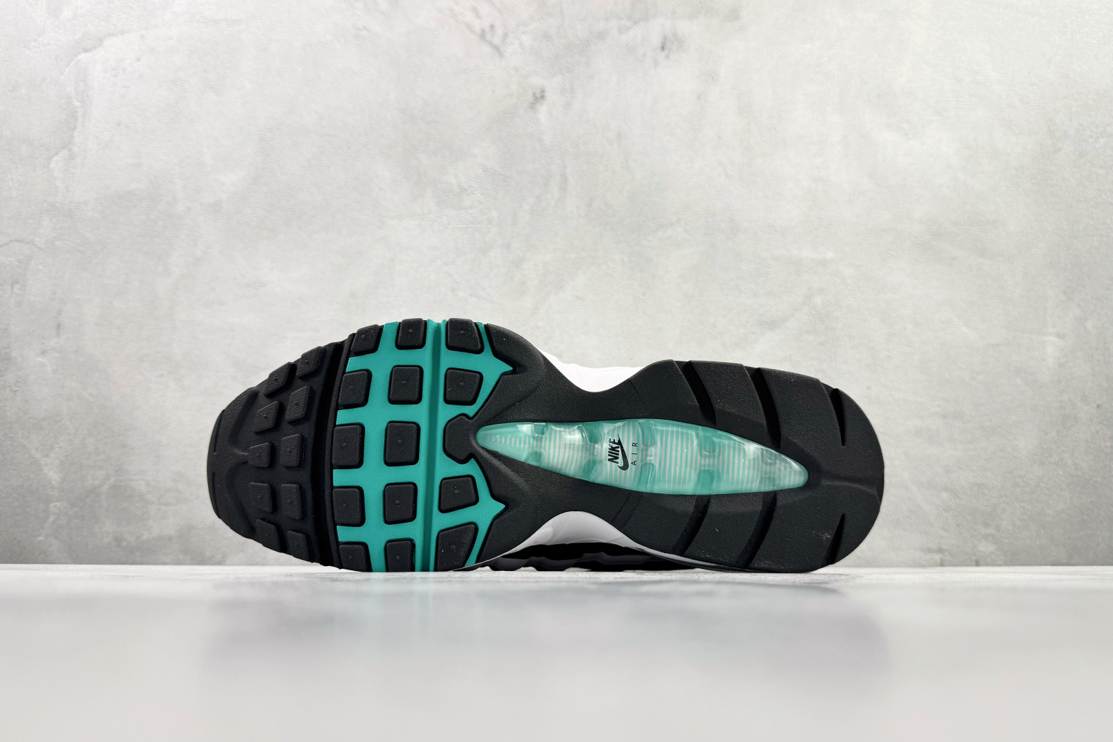 口碑神作 Nike Air Max 95 OG 白黑蓝货号：IM7409-100尺码：40 40.5 4