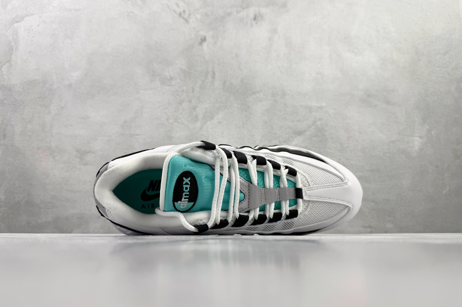 口碑神作 Nike Air Max 95 OG 白黑蓝货号：IM7409-100尺码：40 40.5 4