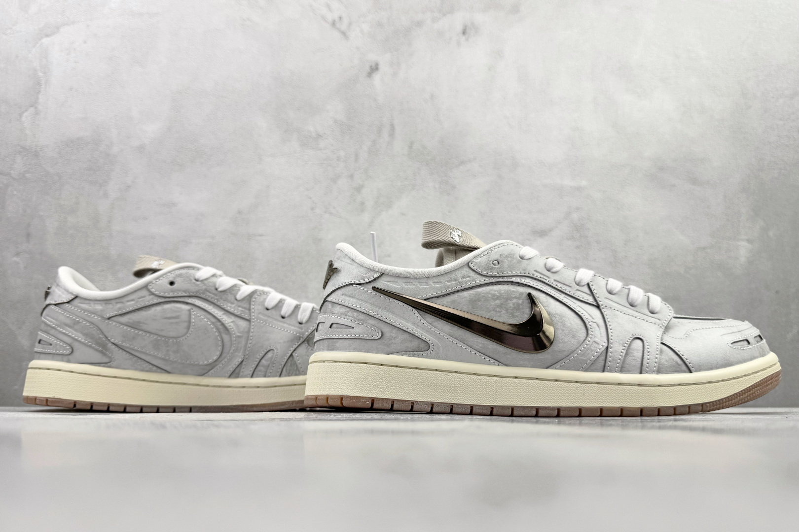 Jordan Air Jordan 1 Low Method of Make v3 浅灰 IM6662-181-Top High Quatity Cheap Sneakers Fashion Clothing Clothes Bags handbags Shoes of all Brand wholesale With The best Quality And Beautiful Price from China Factory Chinese suppliers wholesaler seller Jordan Air Jordan 1 Low Method of Make v3 浅灰 IM6662-181