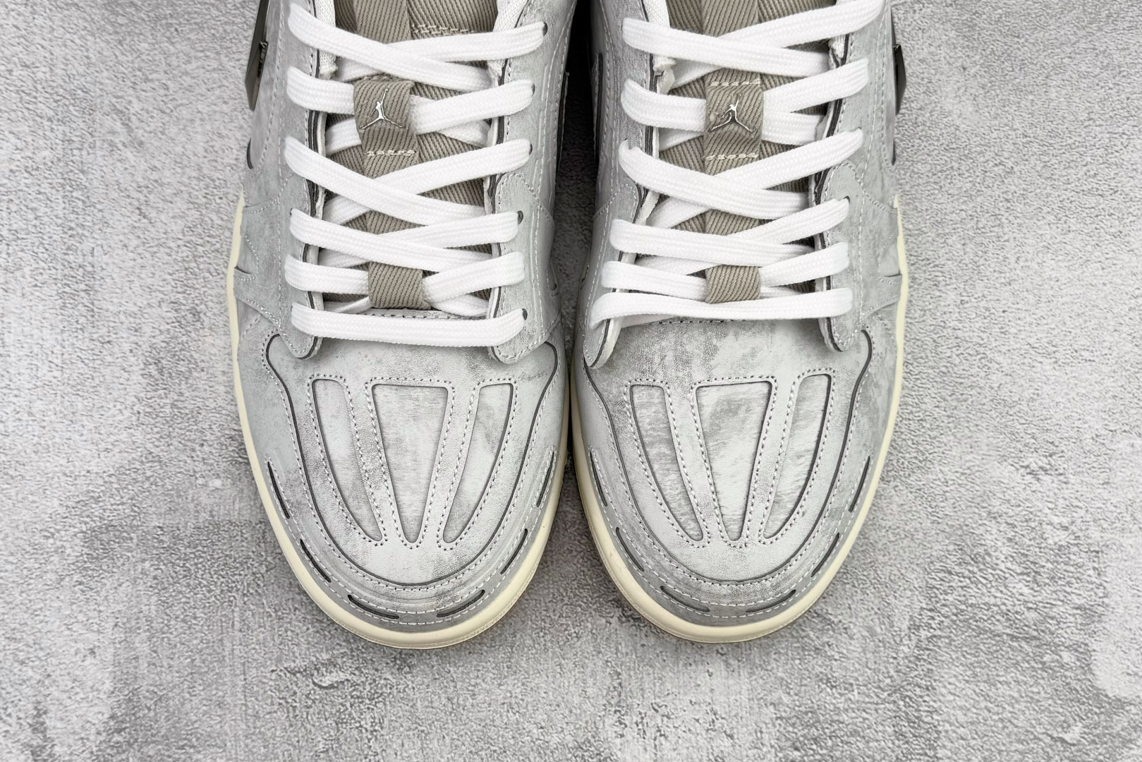 Jordan Air Jordan 1 Low Method of Make v3 浅灰 IM6662-181-Top High Quatity Cheap Sneakers Fashion Clothing Clothes Bags handbags Shoes of all Brand wholesale With The best Quality And Beautiful Price from China Factory Chinese suppliers wholesaler seller Jordan Air Jordan 1 Low Method of Make v3 浅灰 IM6662-181