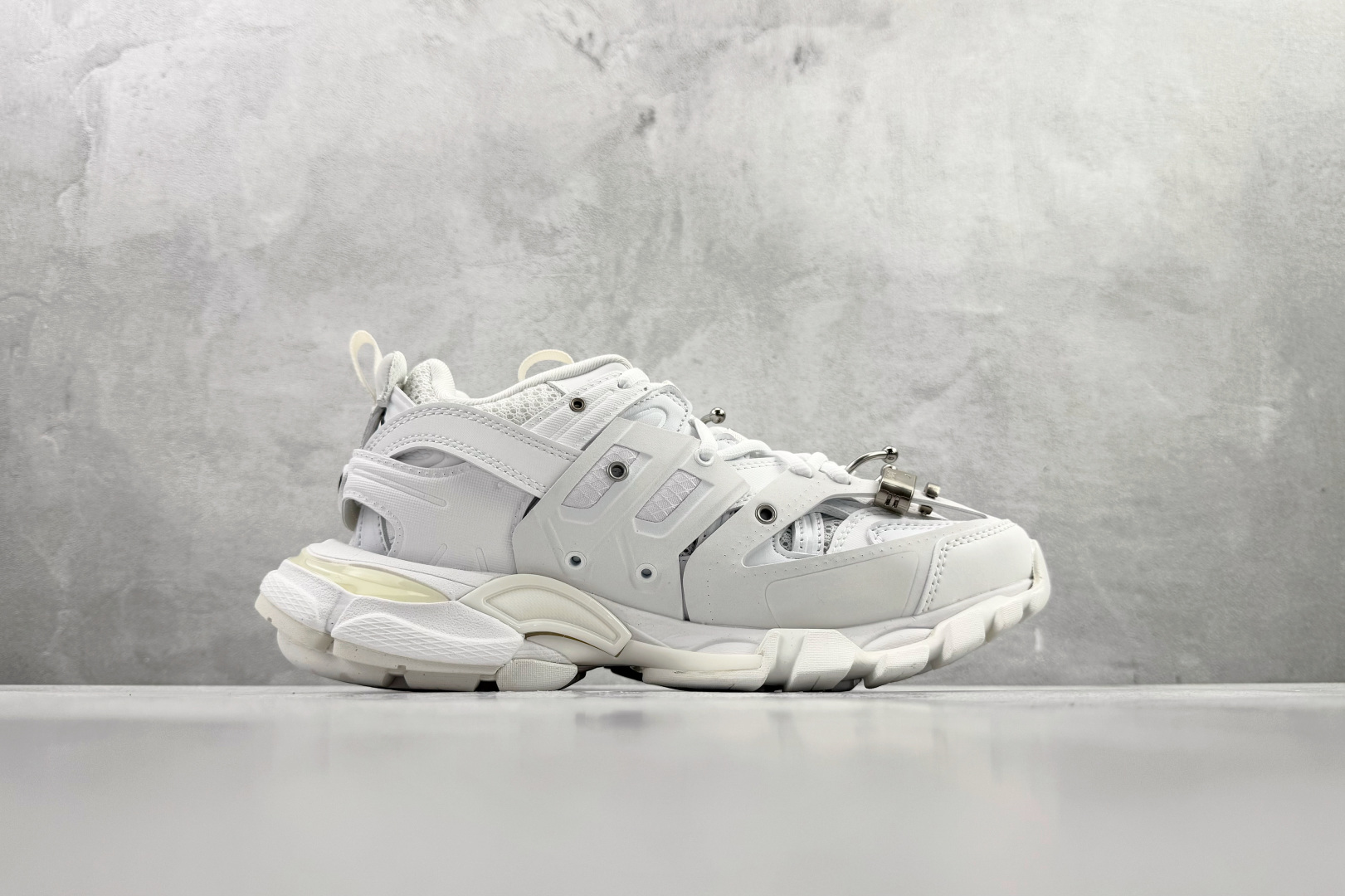 520 代购版 Balenciaga巴黎世家 Track Trail 白色 542436WTRPG-Chinese UA Cheap High Quatity Brand Clothes Bags handbags Sneakers wholesale wholesaler seller from China Factory suppliers Fashion Clothing Shoes best Quality Beautiful Price 520 代购版 Balenciaga巴黎世家 Track Trail 白色 542436WTRPG