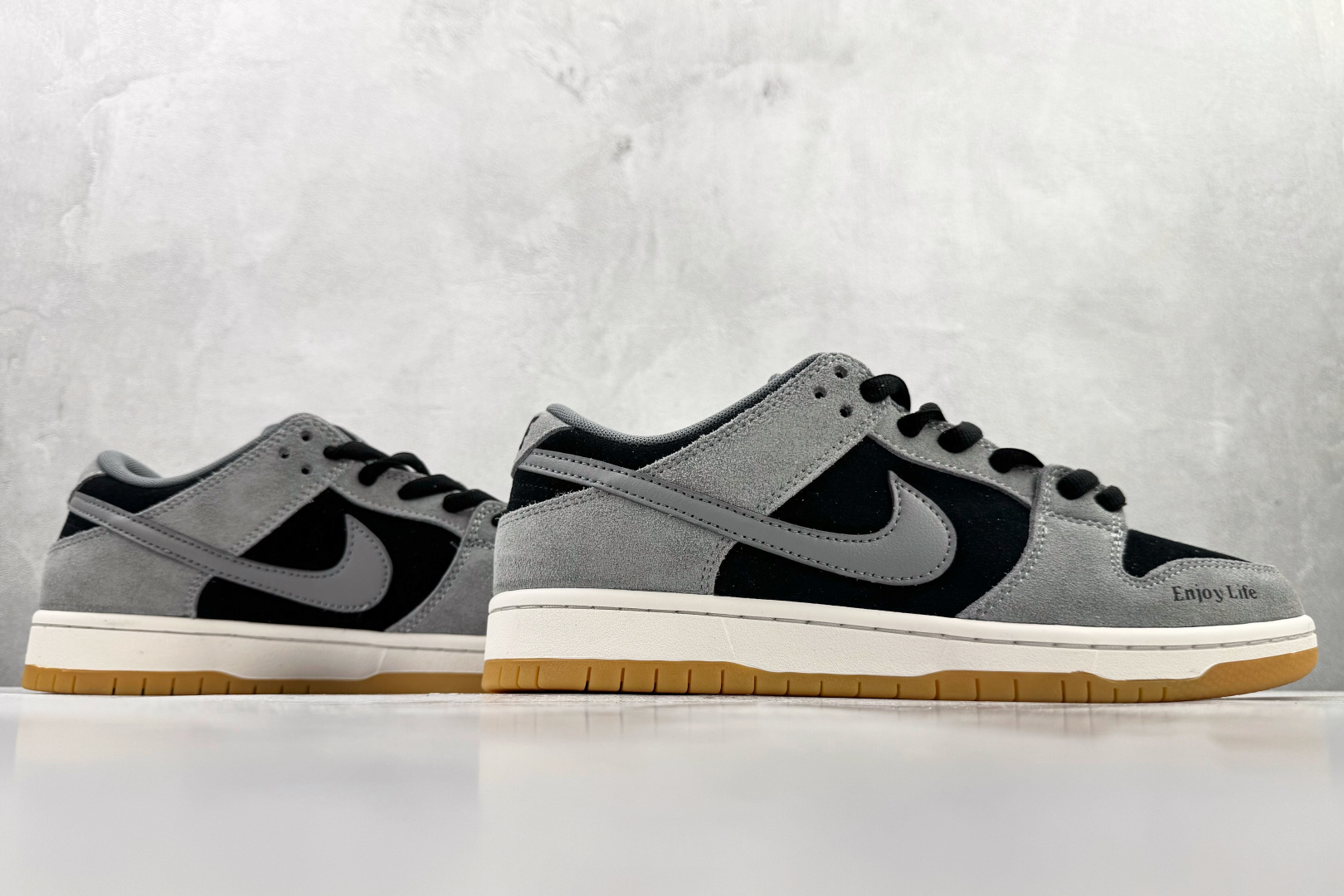 280 Nike Dunk SB Low “DARK SMOKE GREY” 灰黑色 HF3063-001